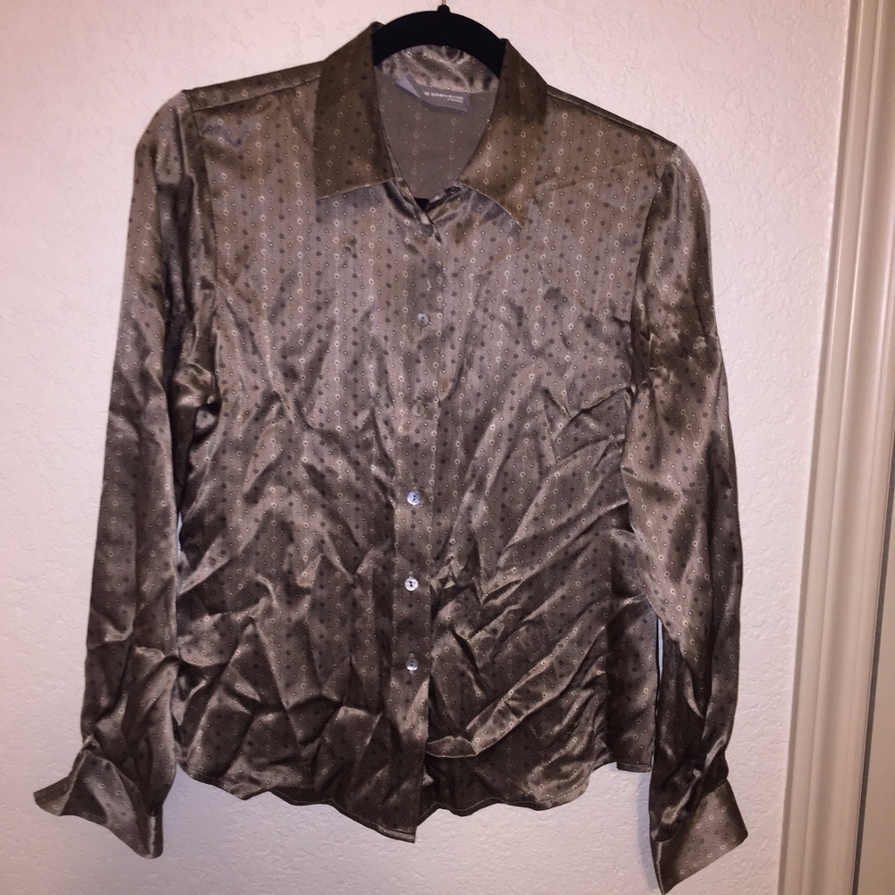100% Silk Blouse with Flower Print (fits a S/Med)